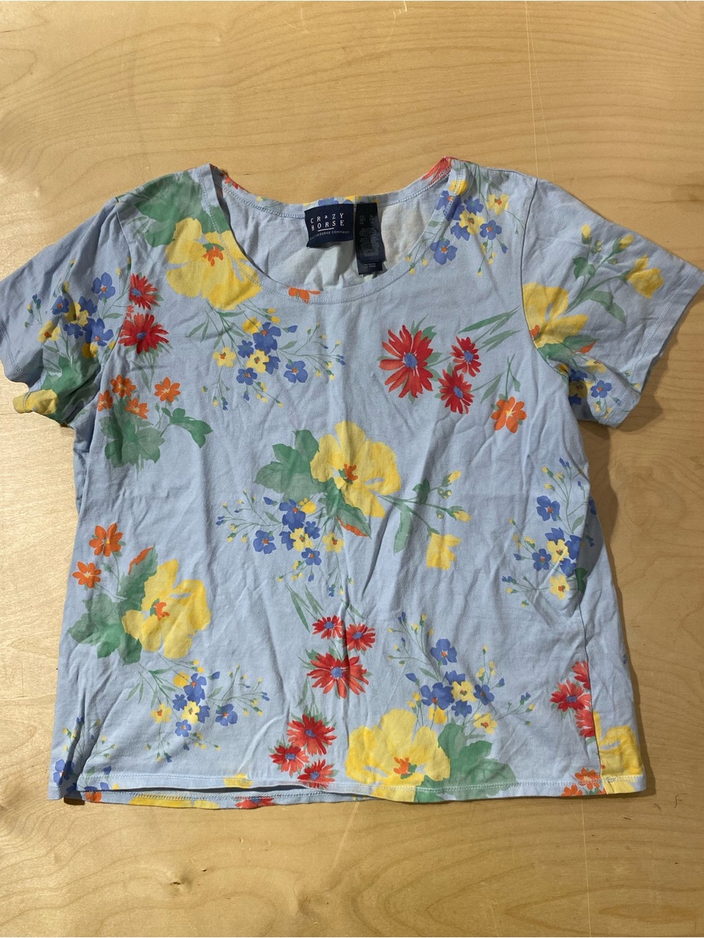 Liz Claiborne Light Blue Floral Tee with Yellow, Red & Blue Accents XL (SM) - Picture 3 of 7